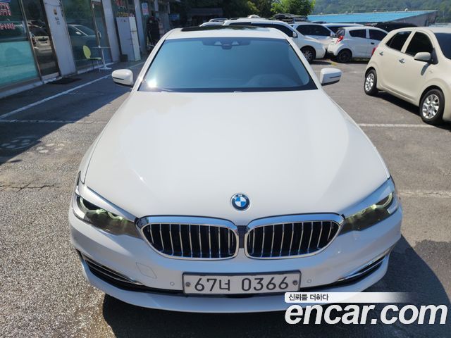 BMW 5 Series (G30) 520i Luxury 2018 — фото 2