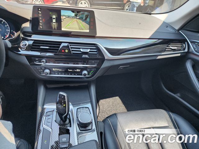 BMW 5 Series (G30) 520i Luxury 2018 — фото 15