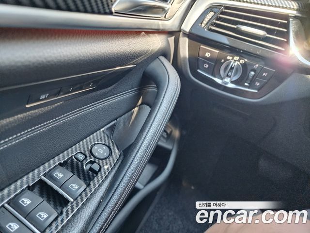 BMW 5 Series (G30) 520i Luxury 2018 — фото 18