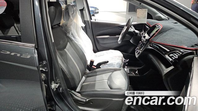 Chevrolet Spark Premier 2019 — фото 12