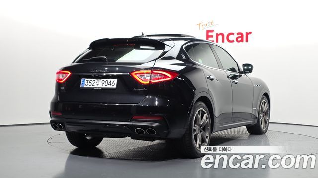 Maserati Levante 3.0 Diesel AWD 2020 — фото 2