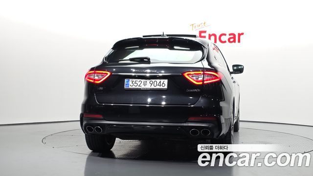 Maserati Levante 3.0 Diesel AWD 2020 — фото 4