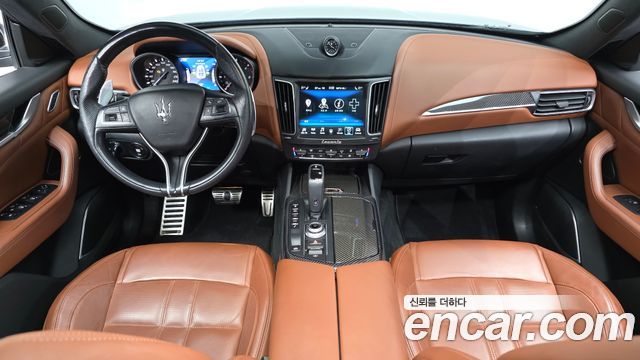 Maserati Levante 3.0 Diesel AWD 2020 — фото 7