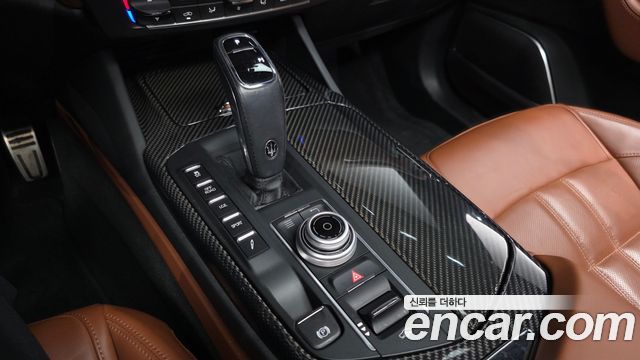 Maserati Levante 3.0 Diesel AWD 2020 — фото 9