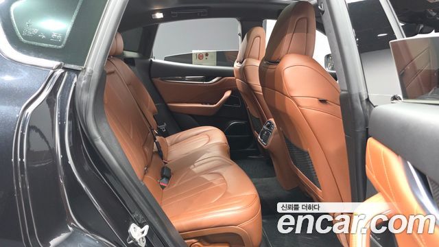 Maserati Levante 3.0 Diesel AWD 2020 — фото 12