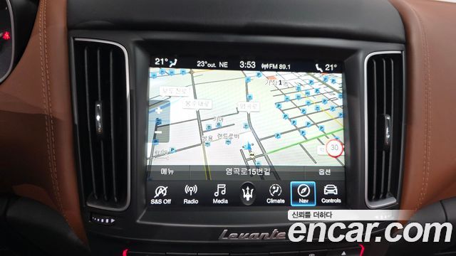 Maserati Levante 3.0 Diesel AWD 2020 — фото 14