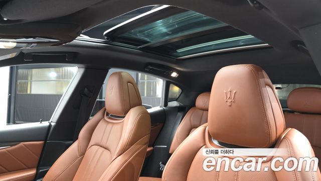 Maserati Levante 3.0 Diesel AWD 2020 — фото 19