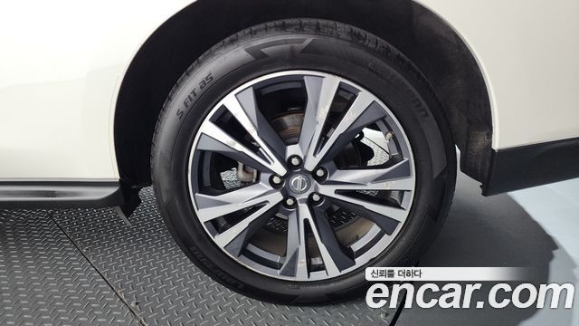 Nissan Pathfinder (IV) 3.5 4WD 2017 — фото 21