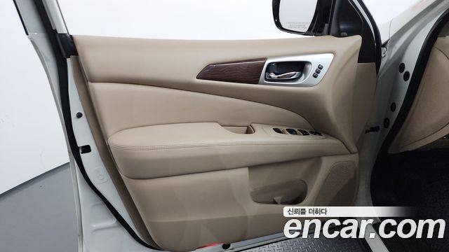 Nissan Pathfinder (IV) 3.5 4WD 2017 — фото 24