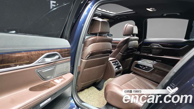BMW 7 Series (G11) 730d xDrive 2016 — фото 11