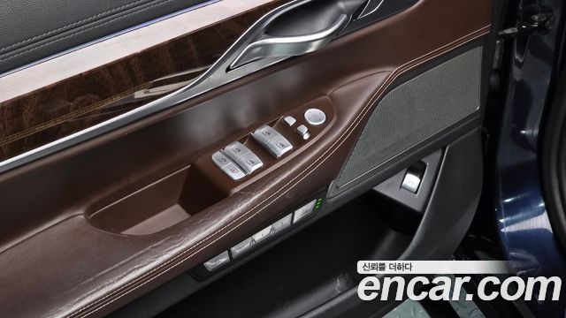 BMW 7 Series (G11) 730d xDrive 2016 — фото 16