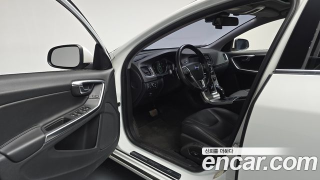 Volvo S60 D2 2nd 2014 — фото 10