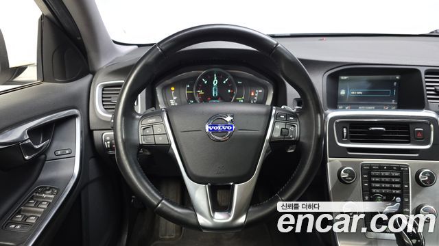 Volvo S60 D2 2nd 2014 — фото 13