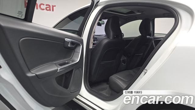 Volvo S60 D2 2nd 2014 — фото 26