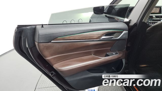 BMW 6 Series GT (G32) 620d Luxury 2020 — фото 31