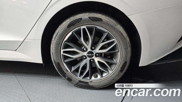 Kia K5 (III) 2.0 Prestige 2022 — фото 5