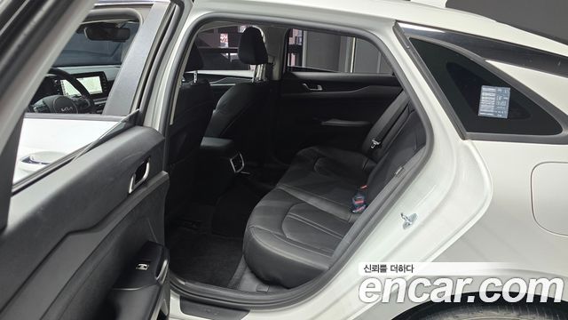 Kia K5 (III) 2.0 Prestige 2022 — фото 16