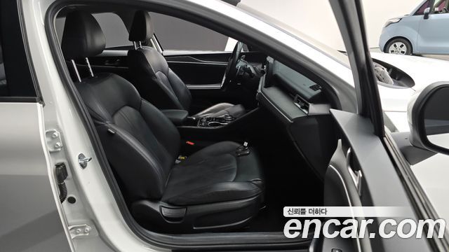 Kia K5 (III) 2.0 Prestige 2022 — фото 31
