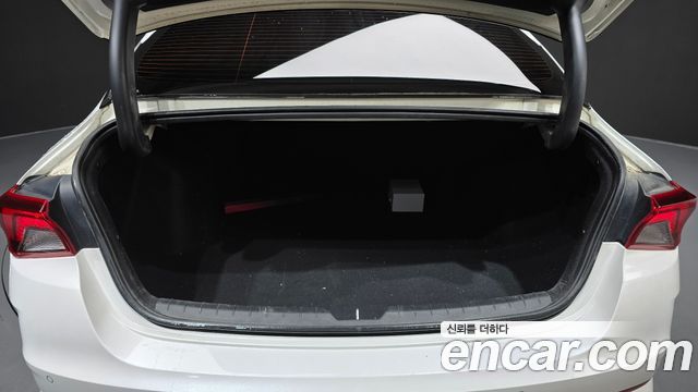 Kia K5 (III) 2.0 Prestige 2022 — фото 37