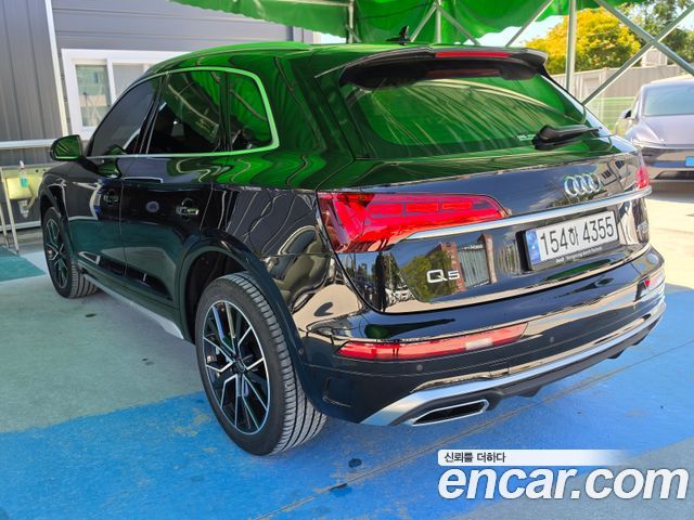 Audi Q5 (FY) 45 TFSI Quattro Premium 2024 — фото 2