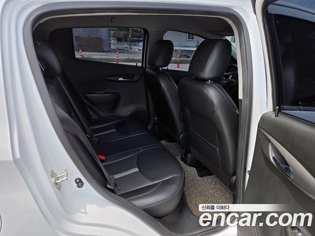 Chevrolet Spark Premier 2019 — фото 16