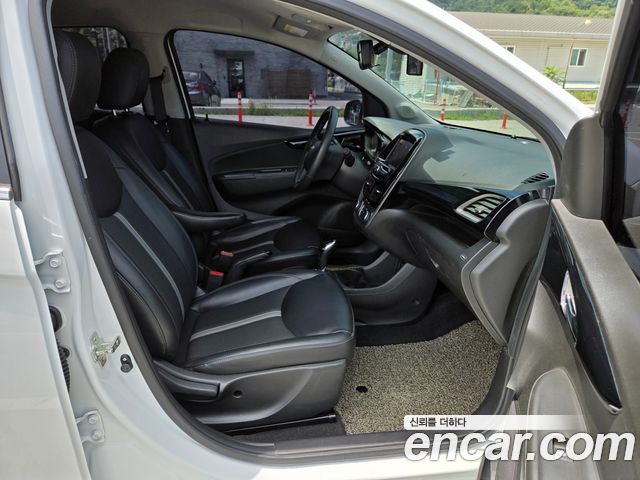 Chevrolet Spark Premier 2019 — фото 17
