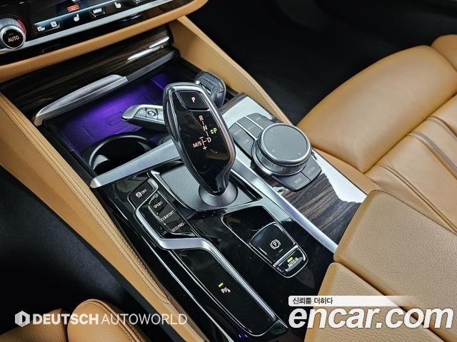 BMW 5 Series (G30) 520i M Sport 2021 — фото 9