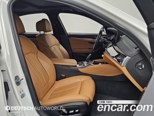 BMW 5 Series (G30) 520i M Sport 2021 — фото 10