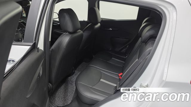 Chevrolet Spark Red Pick Edition 2022 — фото 12