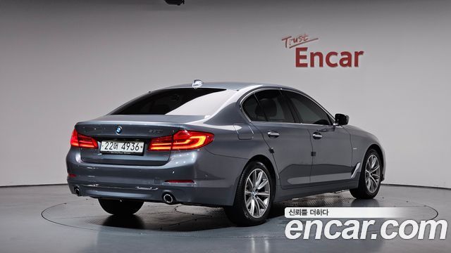 BMW 5 Series (G30) 520i Luxury 2018 — фото 2