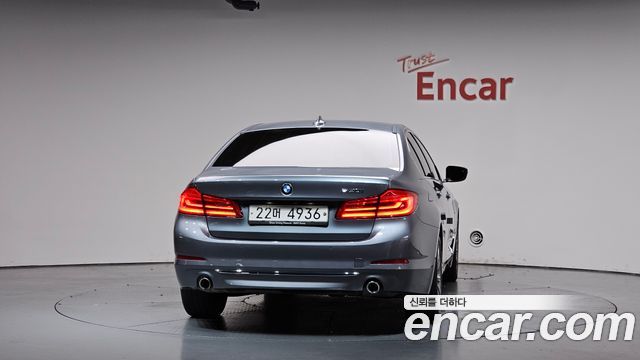 BMW 5 Series (G30) 520i Luxury 2018 — фото 4