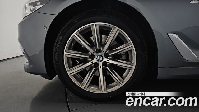 BMW 5 Series (G30) 520i Luxury 2018 — фото 5