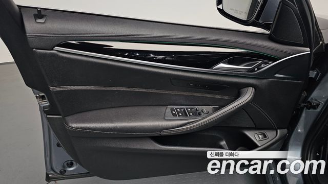 BMW 5 Series (G30) 520i Luxury 2018 — фото 24