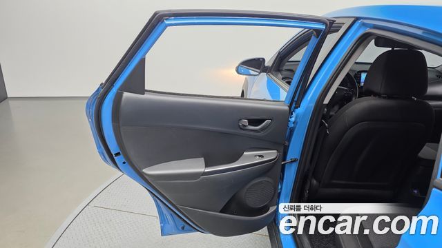 Hyundai Kona Gasoline 1.6 Turbo 2WD Smart 2021 — фото 31