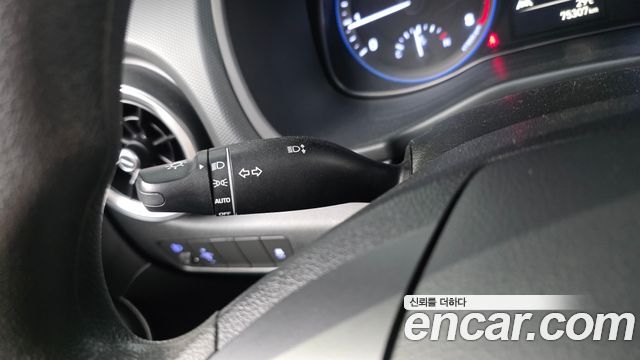 Hyundai Kona Gasoline 1.6 Turbo 2WD Smart 2021 — фото 35
