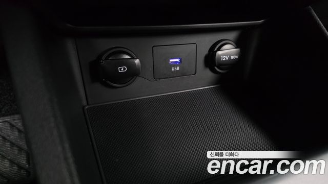 Hyundai Kona Gasoline 1.6 Turbo 2WD Smart 2021 — фото 38