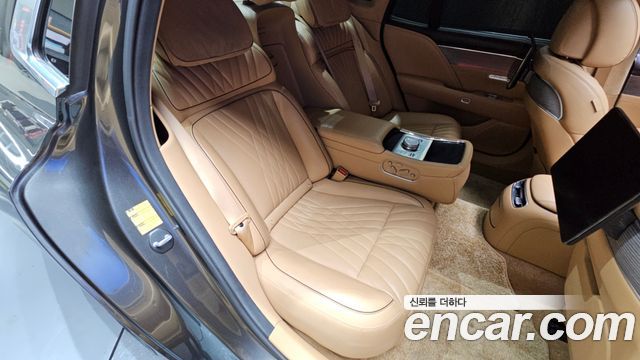 Genesis G90 (RS4) Gasoline 3.5 Turbo 2WD 2022 — фото 11