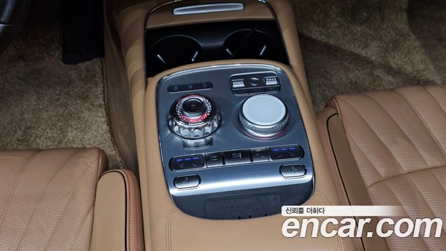 Genesis G90 (RS4) Gasoline 3.5 Turbo 2WD 2022 — фото 17