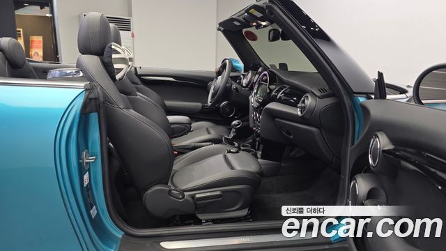 MINI Cooper Convertible Standard 3rd Generation 2018 — фото 11