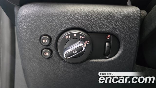 MINI Cooper Convertible Standard 3rd Generation 2018 — фото 13