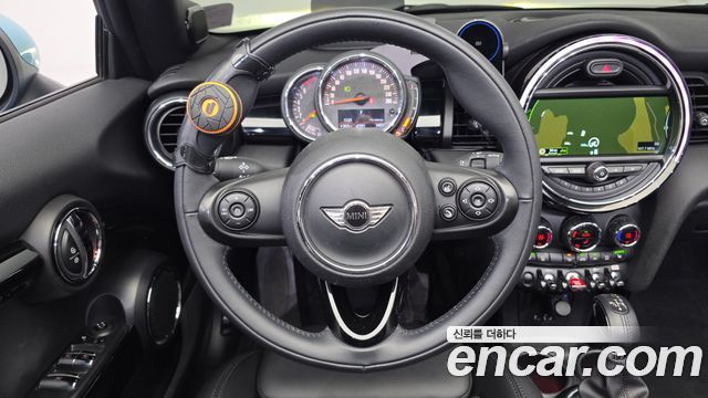 MINI Cooper Convertible Standard 3rd Generation 2018 — фото 14