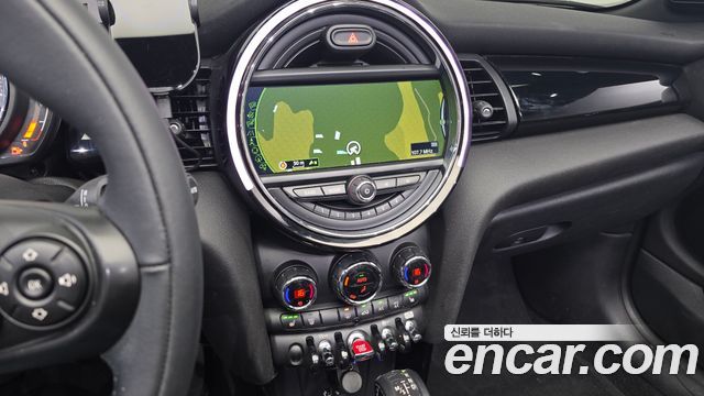 MINI Cooper Convertible Standard 3rd Generation 2018 — фото 16