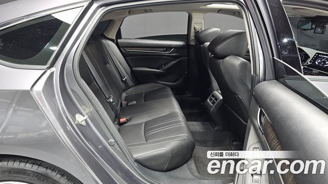 Honda Accord (X) 2.0 Hybrid Touring 2020 — фото 11