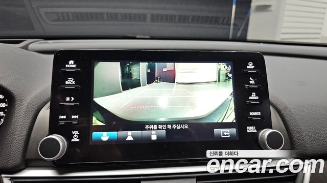 Honda Accord (X) 2.0 Hybrid Touring 2020 — фото 14