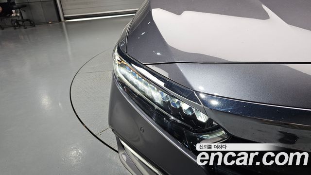 Honda Accord (X) 2.0 Hybrid Touring 2020 — фото 22
