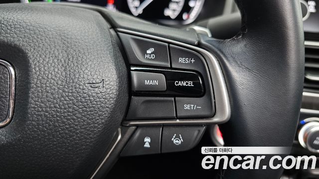 Honda Accord (X) 2.0 Hybrid Touring 2020 — фото 34