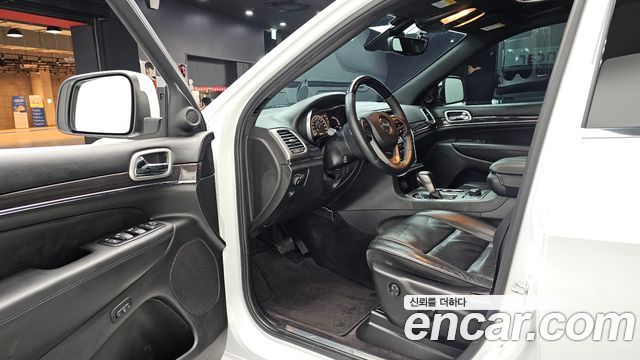 Jeep Grand Cherokee 3.0 Diesel Overland WK2 2018 — фото 10