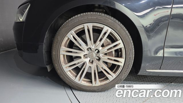 Audi A8 4.2 TDI Quattro LWB D4 2013 — фото 5