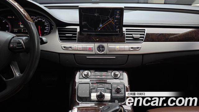 Audi A8 4.2 TDI Quattro LWB D4 2013 — фото 18