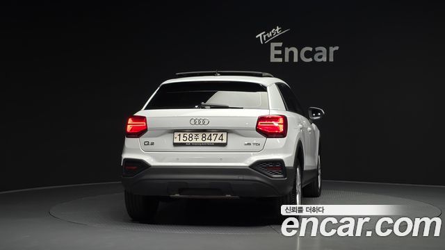 Audi Q2 35 TDI 2023 — фото 4